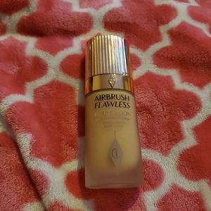 Charlotte Tilbury Airbrush flawless